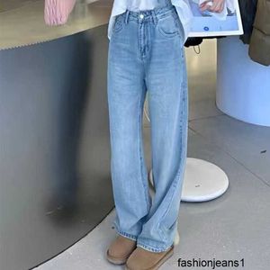 Damesjeans Nanyou Xiaoxiangjia 24SS Vroege lente nieuwe rugtas Tandenborstelhaar Dubbele C Geborduurde hoge taille Jeans met rechte pijpen voor dames US55