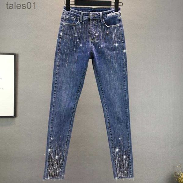 Jeans pour femmes, grande taille 4XL! Jeans crayon à la mode avec pieds en diamant, taille de printemps, perçage à chaud, 240304