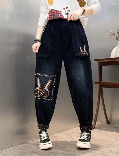 Jeans para mujeres Mujer bastante bordada Arte de otoño Cintura elástica de la cintura blanqueada Haren Palabos para mujeres Pantalones de mezclilla