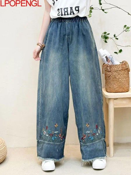 Jeans pour femmes Spring Woman Style ethnique 2024 vintage brodé à floral labré