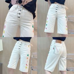 Jeans pour femmes Summer Femmes Brodé Taille haute Fivepoint Droite Beige Denim Shorts 230826