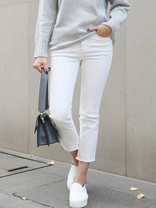 Jeans de femmes jeans blancs jeans femme droite mode de jambe droite confortable y2k streetwear petit ami denim jeans blanc pour femmes vêtements 2023 240423