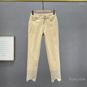 Jeans pour femmes blanc pour femmes 2024 printemps été taille haute coupe mince amincissant style européen strass recadrée pantalon maigre