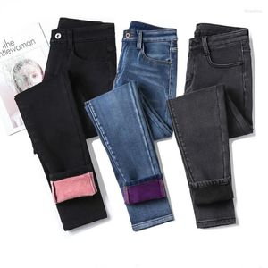 Jeans pour femmes hiver chaude femme 2024 haute taille en velours décontracté pantalon pantalon femelle denim pour femmes vestiaire