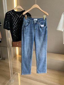 Jeans pour femmes avec étiquette de triangle Jean Pant pantalon de jambe droite classique Back Pocket Emale Pantal