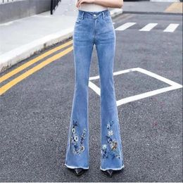 Jeans pour femmes pantalons denim brodés pour femmes 2024 dames à la mode haute tendance polyvalente flare miness dame