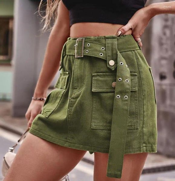 Jeans para mujeres Skort para mujeres Primavera/verano 2024 Botón de moda Diseño de bolsillo pantalones cortos de mezclilla con ropa de calle del cinturón