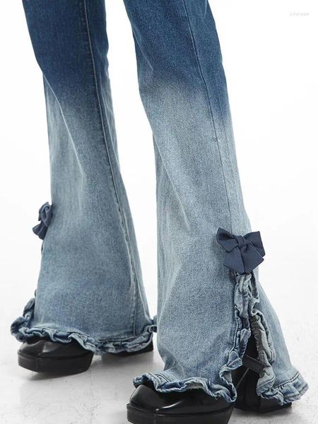 Jeans pour femmes en bois oreille graduelle en fer à cheval et à l'été haute taille slim fit tube à tube micro flare pantalon de jambe à la mode
