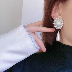 Boucles d'oreilles en perles de diamant pour femmes, bijoux simples, modernes et élégants, accessoires de mode, nouvelle collection