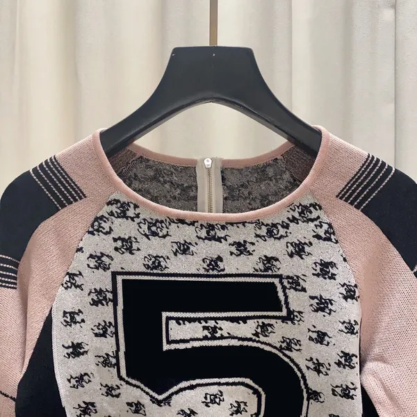 Monos de mujer Mamelucos diseñador 2022 Nueva moda de lujo de manga larga con cuello en O Jersey de punto Mujeres Bordado Elegante Casual Cremallera Body U4YV