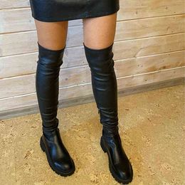Bottes hautes pour femmes en cuir de fourrure avec fermeture à glissière pour dames chaussures d'hiver bottes longues plate-forme chaussures femme mode bottes de moto nouveau Y220817