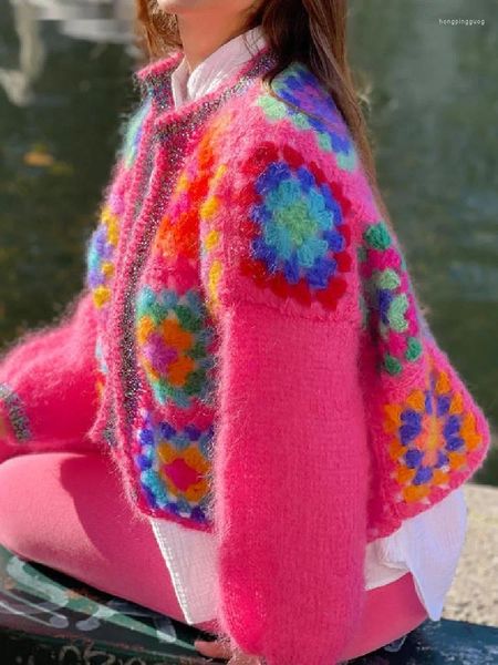 Puntos de mujer 2023 BOHO Rose Pink Plaid Flower Hand Crochet Cardigan Mujer étnica O Cuello Manga completa Suéter de costura abierta Jersey de punto