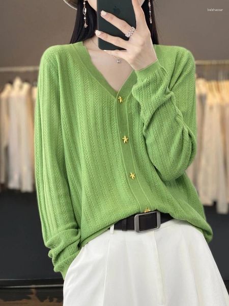 Women's Knits 2024 Camisas de punto elegantes para mujer, blusas de manga larga con pliegues y cuello en V liso coreano de primavera, blusas de un solo pecho para oficina para mujer