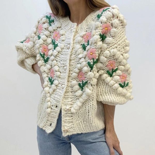 Tricots pour femmes 2024 Femmes À La Mode Polyvalent Tops Crochet Broderie Twist Perle Bouton Tricoté Pull Quotidien Porter Cardigan Veste