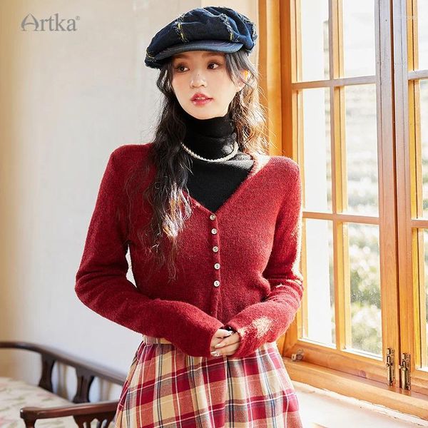 Tricots pour femmes ARTKA 2023 Automne Femmes Cardigan Élégant Vintage Rouge Laine Pull Haut À Manches Longues Col En V Manteau Court WB92238Q