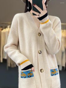 Tricots de tricots féminins Challe de femme haut de gamme Cardigan d'automne d'automne hiver mérino laine V-Col à manches longues à manches en cachemire chaud tricot coréen haut