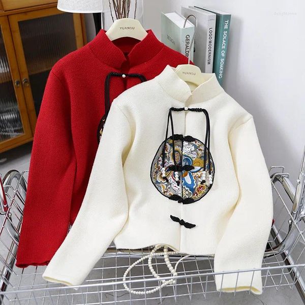 Tejidos para mujer Chaqueta tipo cárdigan de estilo chino para mujer Primavera Vintage Año bordado Tops rojos Abrigo de suéter corto de punto de manga larga