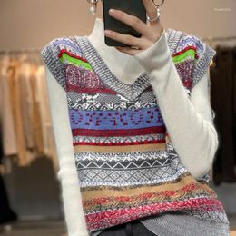 Tricots de tricots pour femmes correspondant à un pull tricoté en V début printemps en V pour et au sens de conception d'automne