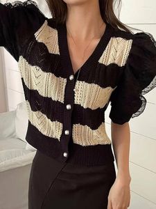 Tricots de la mode pour femmes pour femmes en V-Neck Puff Sleeve Suteter Mujer Knilean Knitwear Sweet Stripe Cardigan Y2K Top Pull Femme