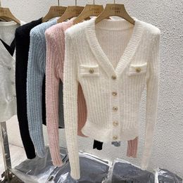 Tricots pour femmes de haute qualité femmes automne hiver Vintage col en v boucle en métal épaulettes tricoté Cardigan pull haut
