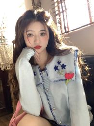 Mujeres de punto Korobov moda coreana de punto Tops dulce muñeca cuello 3D flores suéter otoño cárdigan Vintage bordado Sueters De Mujer