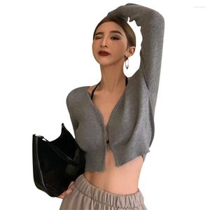 Tricots pour femmes Sexy Fashion 2024 Corée Crop Tops Crops V Cardigan Neck Pull Femme Femmes Butters Solid Butters Cardigans minces tricotés