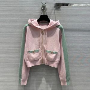 Tricots pour femmes printemps mode cachemire à capuche fermeture éclair conception courte doux pull femmes rose vert contraste rayures poches tricots décontractés