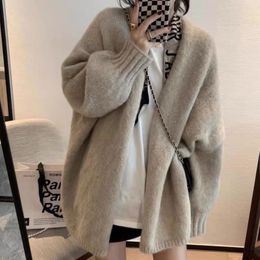 Damesbreien T Tees herfst Winter Dikke Warm Sweater Cardigan Women Japan Style Lazy Wind Soft Knit Cardigans Vrouw Gray Khaki Losse gebreide jas 221123