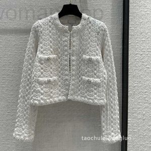 Cardigan tricot de fleur en tricot en tricot pour femmes, petite stature, simple et à la mode, couleur unie polyvalente courte courte bw66356 7qf5