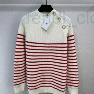 Tricots pour femmes Tees Designer Marque Début du printemps Nouvelle version lâche Paresseux Minimaliste Bouton en métal Haute qualité Stripe Pull tricoté IW9R