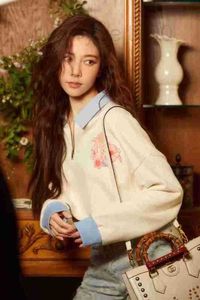 Damesbreien Tees Designer Familie G Witte trui met lange mouwen Girl Song Yanfei hetzelfde als de ster Autumn 2022 Gedrukte losse gebreide 1NOP
