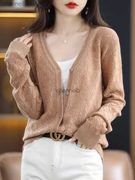 Damesbreien Tees Mvllyflrt 100% Pure Wool Sweater Ladies V-Neck Cardigan Casual gebreide gestrande bovenste veer en herfst dunne warme damesjack HKD230821