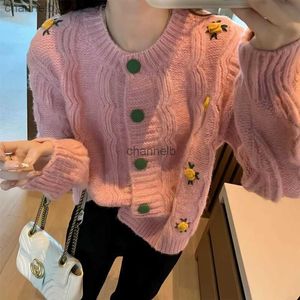 Femmes tricots t-shirts rose paresseux fleur tricoté Cardigan femmes printemps porter 2023 nouveau Design court pull HKD230821