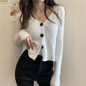 Tricots pour femmes T-shirts Sexy tricoté col en V simple boutonnage Cardigan printemps automne à manches longues pull court solide femmes Slim tricots 230302