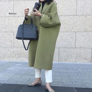 Camisetas de punto para mujer, abrigo largo de lana elegante de invierno para mujer, moda coreana, capa delgada para mujer, Top de manga de solapa de Color sólido 230111