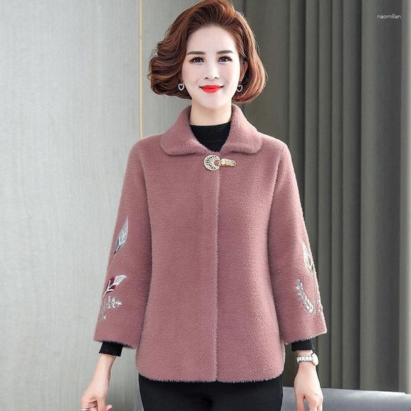 Femmes tricots femmes 2023 automne hiver épais vison velours manteaux femme broderie florale vestes courtes dames d'âge moyen vêtements d'extérieur chauds M676