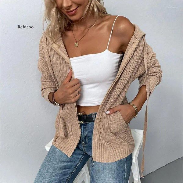 Tricots pour femmes Femmes Pull en tricot Cardigan à capuche pour les pulls d'hiver 2024 Solid Zip Full Sleeve Knitwear Poche