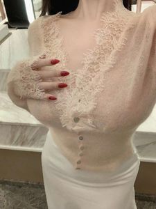 Damesbreien Womengaga Elegante vrouwen Sweater Sheer Lace Korea Slim Sexy V-Neck iets transparant dunne gebreide vest top AM3M