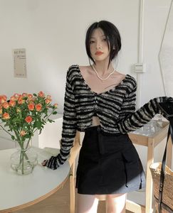 Tricots pour femmes Y2k Tops Cardigan court Manteau Vêtements Col en V Tunique à manches longues Sueter Pull Femme Mode Tricoté Mince Pull coréen