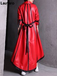 Damen-Trenchcoat aus Kunstleder, Lautaro, Herbst, lang, rot und schwarz, Patchwork-Pu-Leder, zweireihig, stilvoll, luxuriös, europäische Mode, 231118
