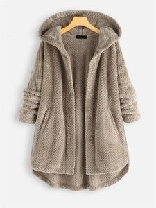 Cuir femme Faux cuir femmes manteau polaire surdimensionné à capuche Double face polaire Cardigan grande taille 5XL gaufré Puff Teddy Robe 231114