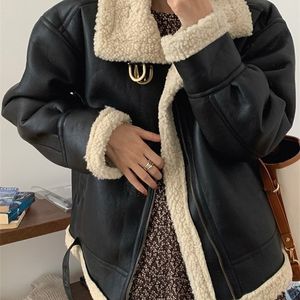 Damesleer Faux Syiwidii ​​Bont jas Winterjas Lambswool Sheepskin Losse warm dikker locomotief Vrouwelijke zwarte chic pu outswear 221007