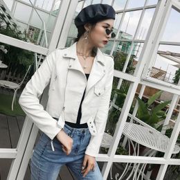 Femmes en cuir Faux blanc Chic épaulettes PU veste femme automne mince revers à manches longues décontracté Biker femmes noir court vêtements d'extérieur 231214