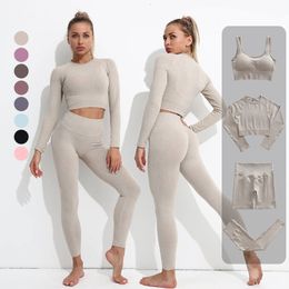 Leggings para mujer 234PCS Conjunto de yoga para mujer Entrenamiento sin costuras Ropa de gimnasio Ropa deportiva para fitness Trajes Leggings de cintura alta Top corto de manga larga 230824