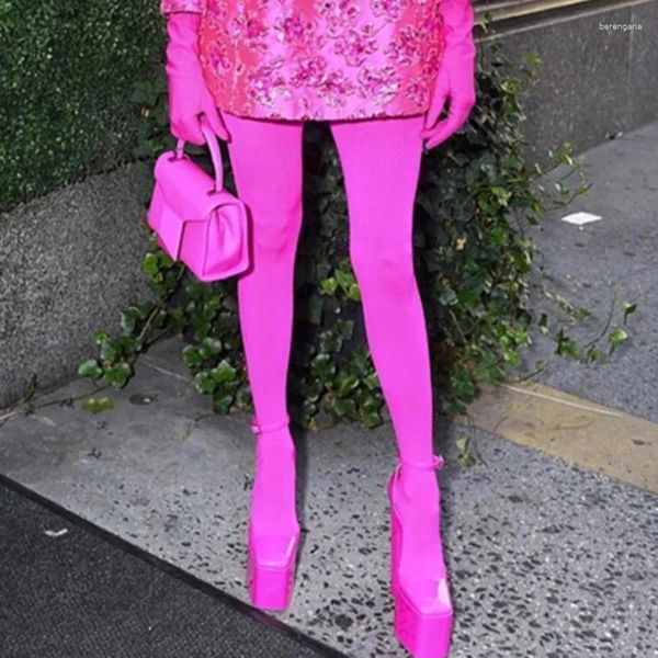 Leggings de leggings rose fluorescent 2024 Rose Elastic chaussettes serrées hautes compression Bodys sans couture