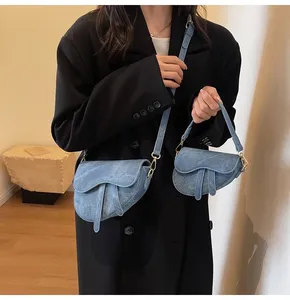 Sac à épaule décontracté de créateurs de créateurs pour femmes Sac de maquillage en plein air sac de soirée Pu Solid Diagonal Fashion Classic facile à assortir le sac fourre-tout pour femmes