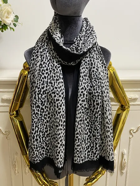 Bufanda larga para mujer bufandas 100% material de cachemira pinta fina y suave patrón de grano de leopardo tamaño 190cm- 72cm