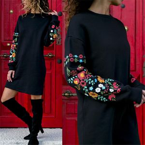Robe à manches longues pour femmes Automne Hiver 5XL O-Cou Imprimé Noir Casual Robe ample Élégante Robe chaude Mode Nouveau 201204