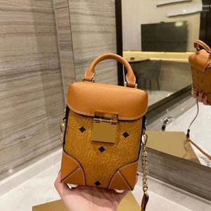 Bolso cuadrado pequeño de lujo y bonito para mujer, bolsos cruzados de un hombro de diseñador, exquisito bolso con hebilla de Metal, bolsos de mano para móvil de uso diario