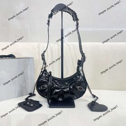 Luxe damestas designer schoudertas Olifant Halvemaantanden Klinknagel Vouw Trinity Locomotief Tas Nieuwe Veelzijdige Onderarm Eén Schouder Crossbody Handtas